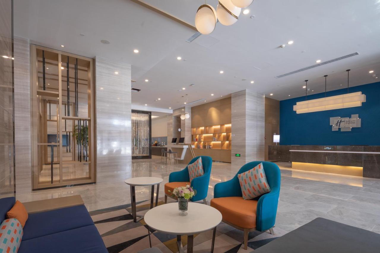 Holiday Inn Express Kaifeng City Center By Ihg Bagian luar foto