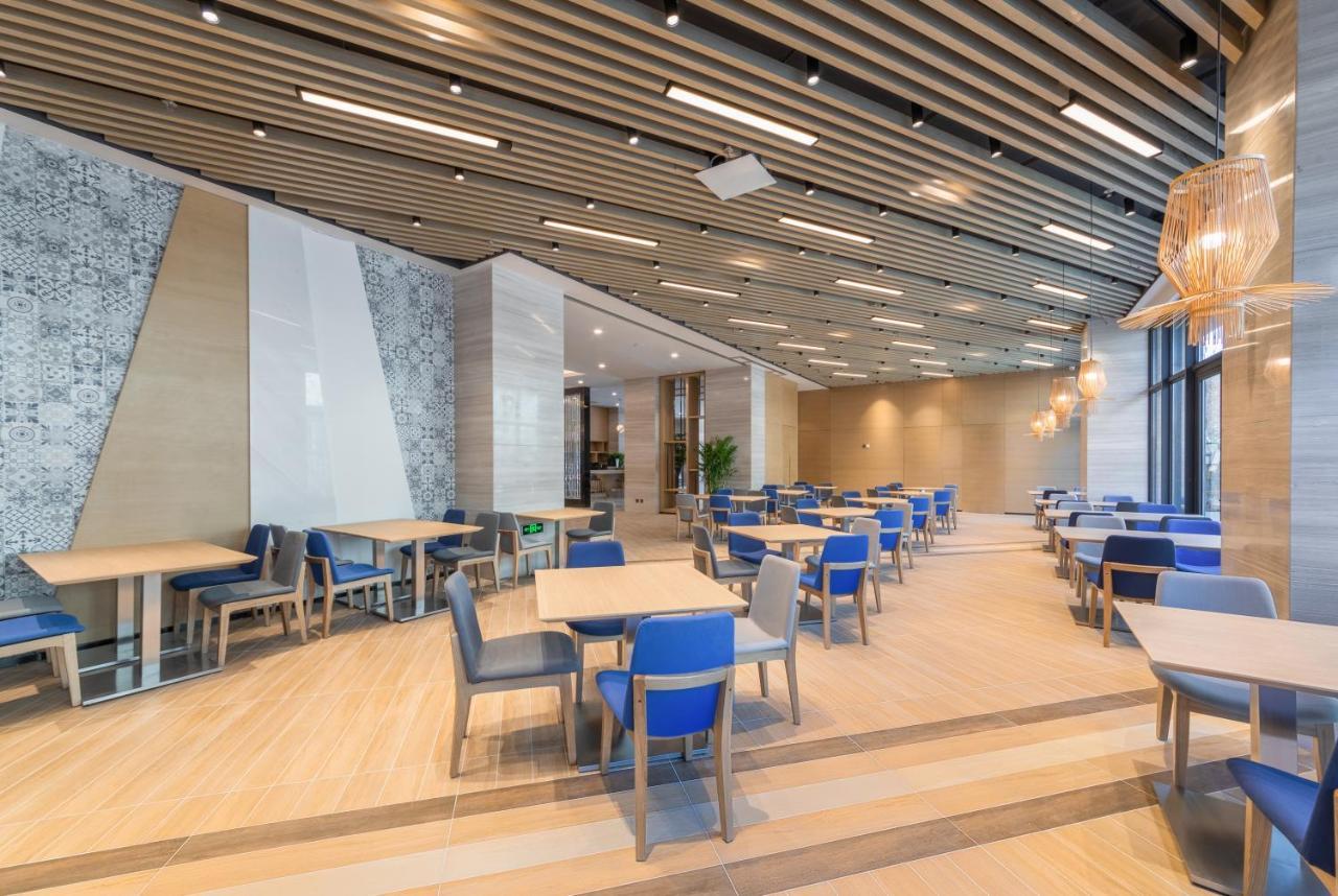 Holiday Inn Express Kaifeng City Center By Ihg Bagian luar foto