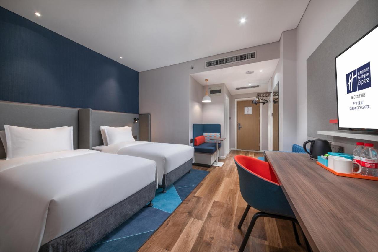 Holiday Inn Express Kaifeng City Center By Ihg Bagian luar foto