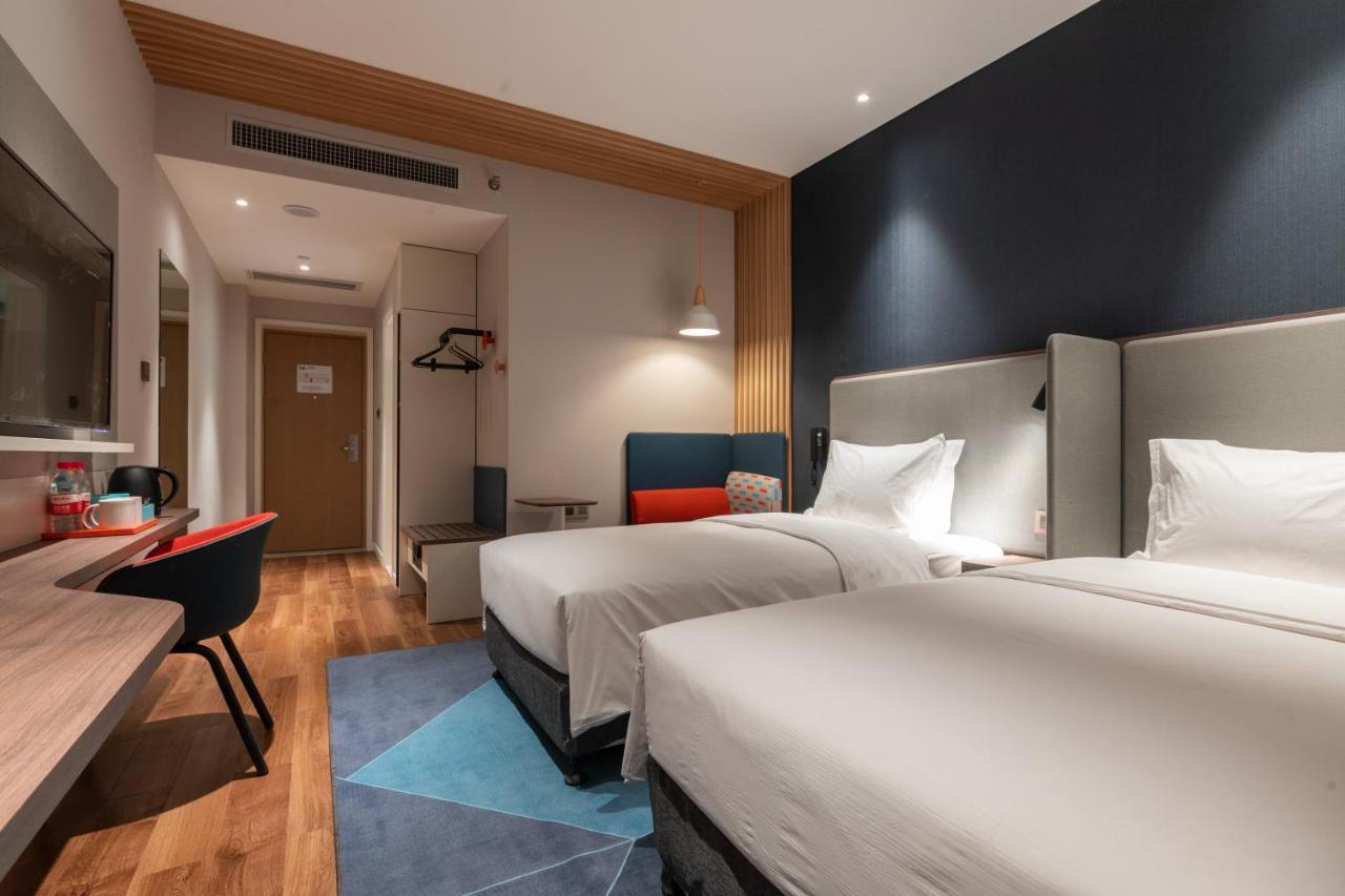 Holiday Inn Express Kaifeng City Center By Ihg Bagian luar foto
