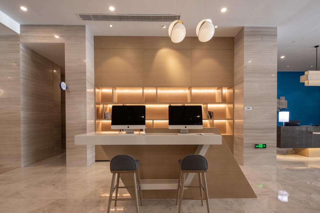 Holiday Inn Express Kaifeng City Center By Ihg Bagian luar foto