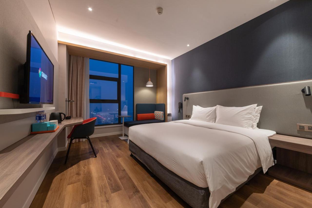 Holiday Inn Express Kaifeng City Center By Ihg Bagian luar foto